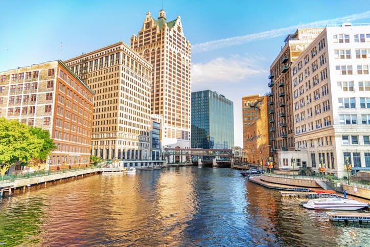 Legal Recruiters in Wisconsin